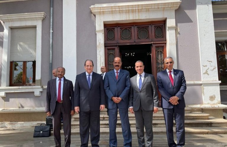 عباس كامل وعبد العاطي في زيارة مفاجئة إلى إريتريا