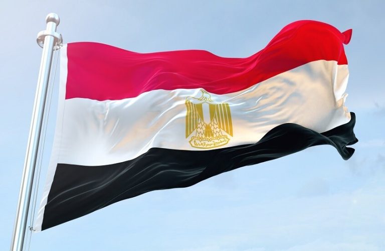 مصر تقف مع لبنان وتبدي استعدادها لعلاج مصابي التفجيرات