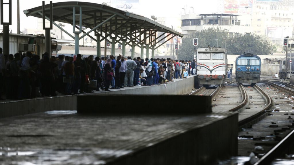 مصر تتعاقد مع روسيا لتصنيع 500 عربة قطار