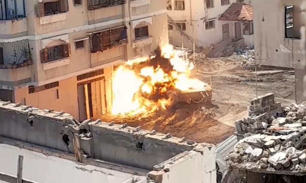 القسام: استهدفنا قوة صهيونية متحصنة بمنزل برفح وأوقعنا أفرادها بين قتيل وجريح