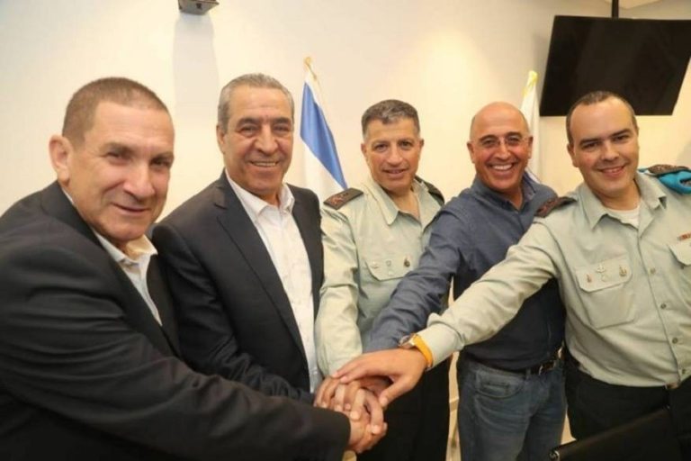 اتفاق فلسطيني-إسرائيلي على إزالة عبوات ناسفة زرعتها المقاومة بالضفة.