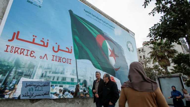 الجزائر..انطلاق التصويت في الخارج لانتخابات الرئاسة