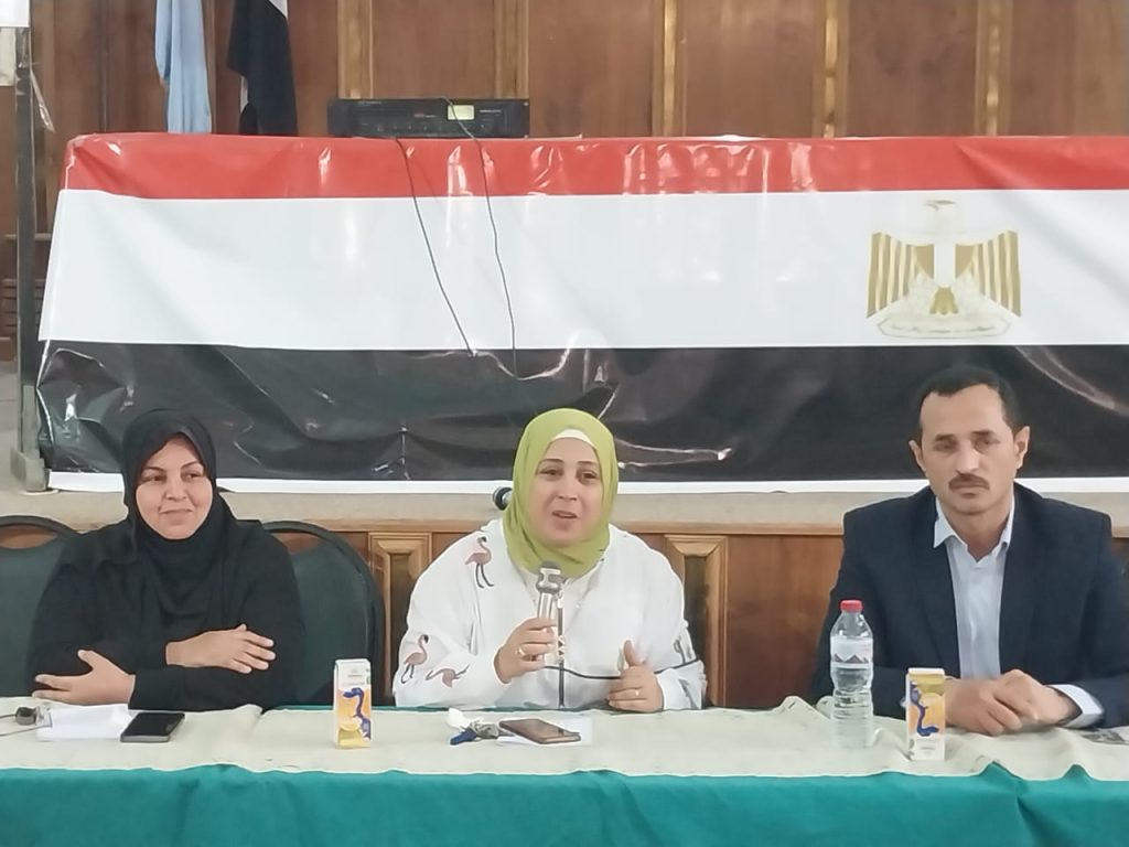 نحو جيل قوي ندوة إعلام أسيوط: أساليب التربية الإيجابية تُغير وجه الأسرة المصرية