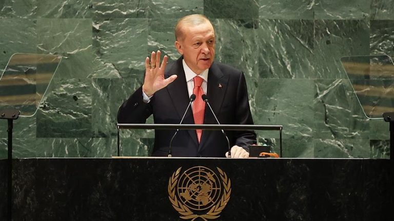 أردوغان: غزة أصبحت أكبر مقبرة للأطفال والنساء في العالم