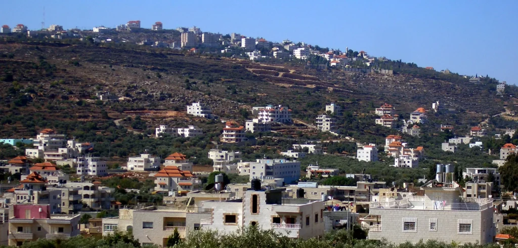 الاحتلال يبدأ بتنفيذ مخطط لبناء جدار أمني شرق رام الله، والعمليات الواسعة للتجريف في سنجل تهدد مستقبل الزراعة الفلسطينية