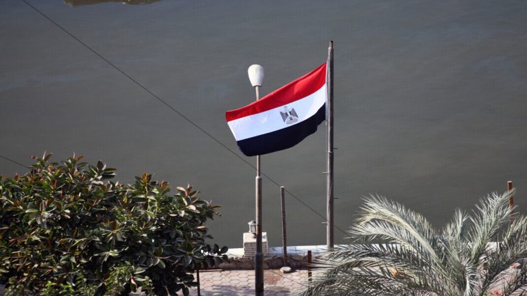رفض مصري لمحاولات تكريس وضع ينتهك سيادة لبنان