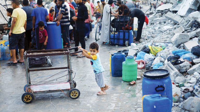 عام على “طوفان الأقصى”: دمار هائل يصيب المرافق والخدمات والمنشآت في غزة