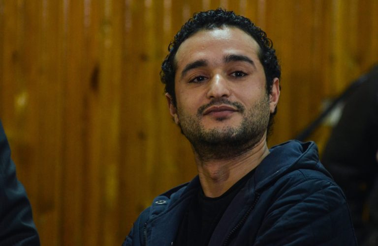 مصر.. أحمد دومة في مرمى الاتهام بسبب ديوان شعر ينال من الذات الإلهية