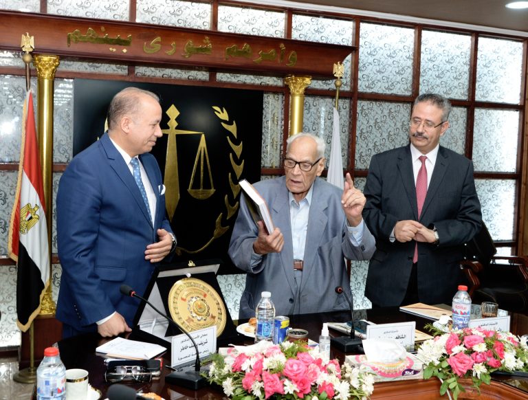 وداعًا للدكتور الشافعي بشير: منارة القانون الدولي وصوت الحرية الذي لا ينطفئ
