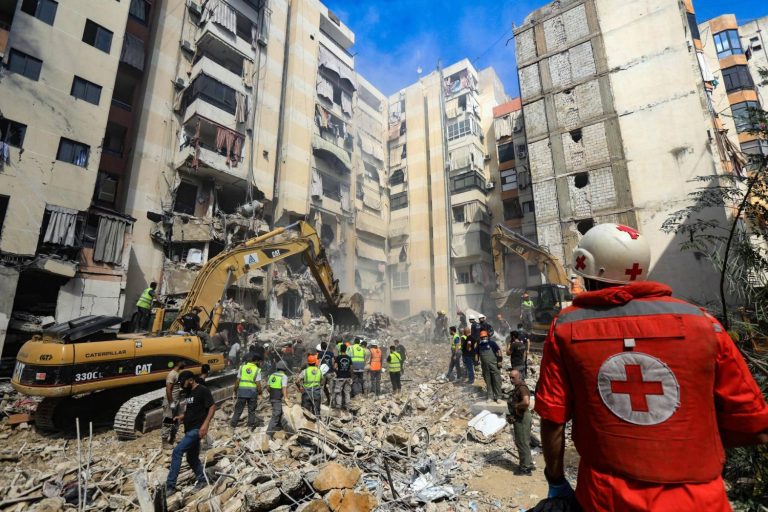 خروج مستشفيين عن الخدمة في الضاحية الجنوبية لبيروت جراء غارات الاحتلال.