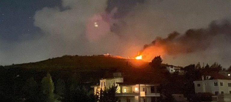 قصف الطائرات الإسرائيلية: جحيم ينفجر فوق سماء رياق ولبنان