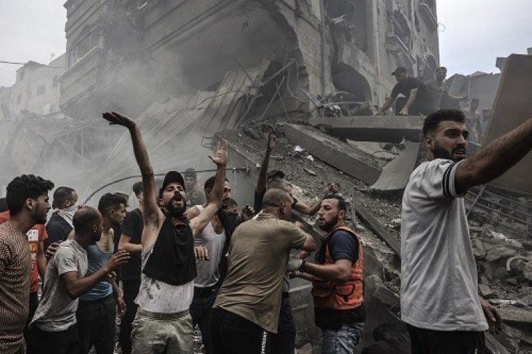 استشهاد 6 فلسطينيين نتيجة قصف الاحتلال في مخيم جباليا