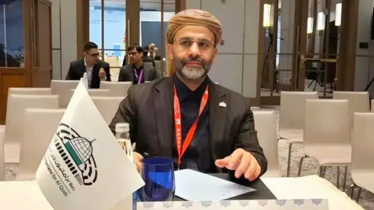 صنعاء ترفض الإجراءات الأمريكية ضد اليمنيين وتعتبر أمريكا عدواً