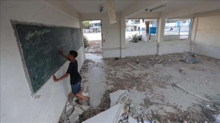 عام على الطوفان.. القطاع التعليمي في غزة تحت وطأة الحرب