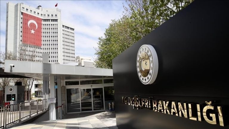 تركيا تبدأ إجلاء مواطنيها من لبنان غداً عبر البحر