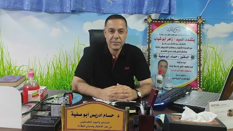 مدير مستشفى كمال عدوان يبكى في مداخلة إعلامية لجرائم الاحتلال بحق الأطفال