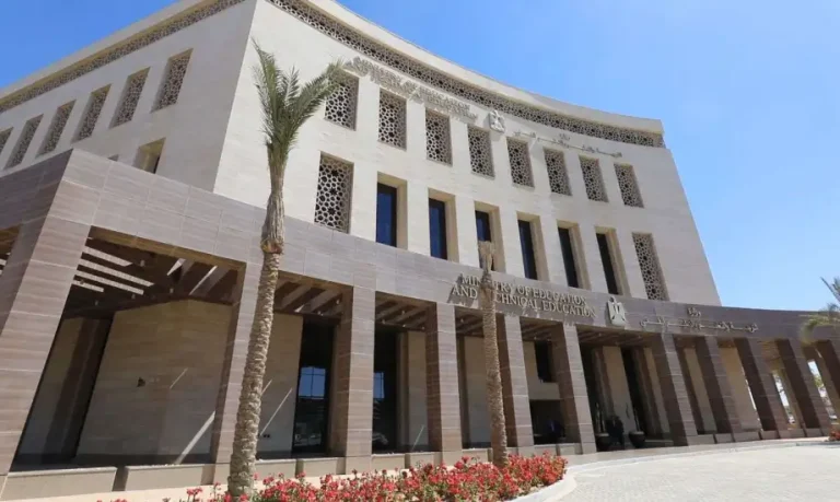 أزمة تطوير التعليم في أسيوط: إهمال يهدد مستقبل الأجيال