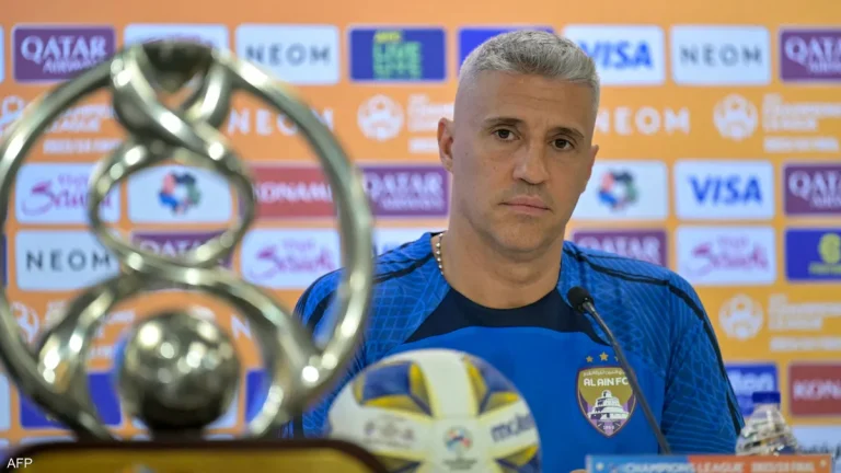نادي العين الإماراتي ينهي التعاقد مع المدرب الأرجنتيني كريسبو