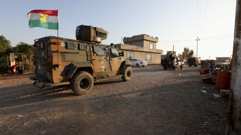 مقتل ضابطان من قوات البيشمركة في انفجار بعبوة ناسفة بالعراق