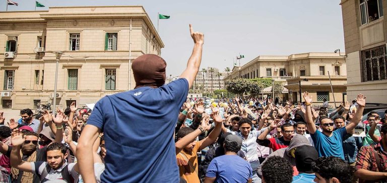 الحراك الطلابي في مصر..من نطاق الحرية إلى القبضة الأمنية