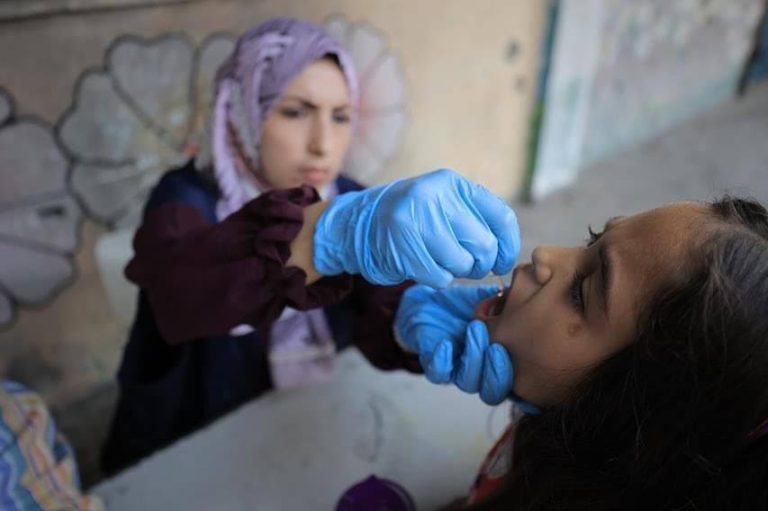 الصحة الفلسطينية تعلن استئناف التطعيم ضد شلل الأطفال في محافظة غزة السبت