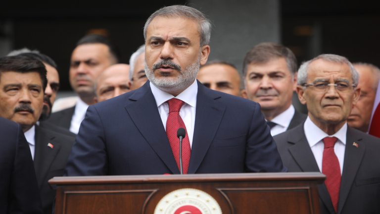 هاكان فيدان: تركيا ليست منخرطة بالصراعات الدائرة في حلب