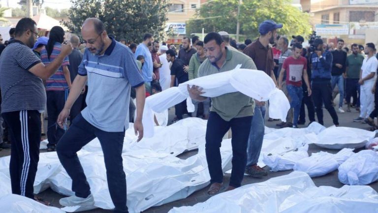 الصحة بغزة: الاحتلال ارتكب 3 مجازر خلال 24 ساعة أدت لارتقاء 35 شهيدا و 111 إصابة