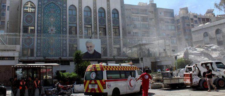 إيران تعلن مقتل موظف في سفارتها بدمشق الأحد الماضي