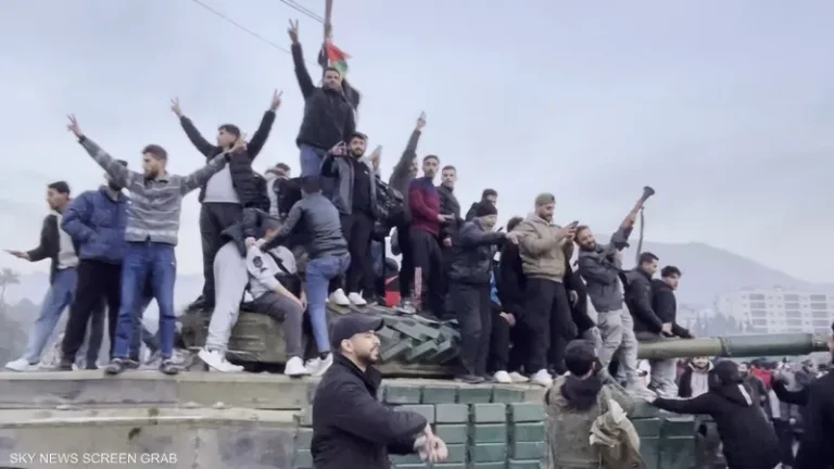 سوريا بعد الأسد: انهيار شامل وتحديات قاتلة تهدد بقاء الدولة بالكامل