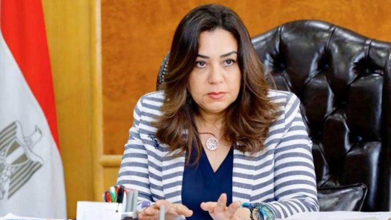 وزيرة التنمية المحلية تعتمد أكبر حركة تغييرات في تاريخ المحليات