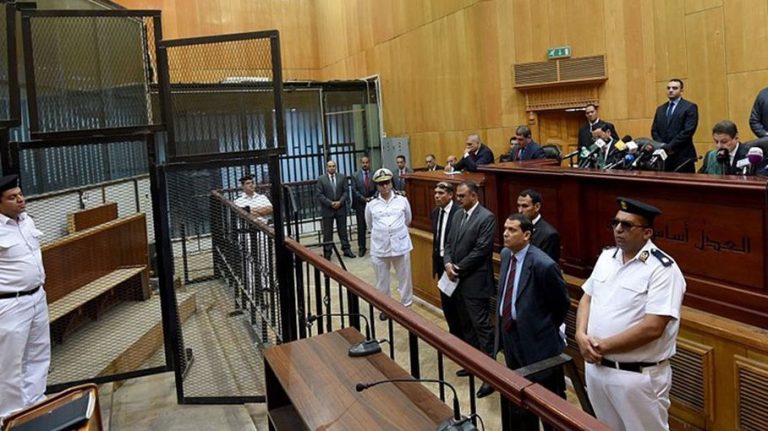 مصر..إدراج “الإخوان” و15 من القيادات على قوائم “الإرهاب”