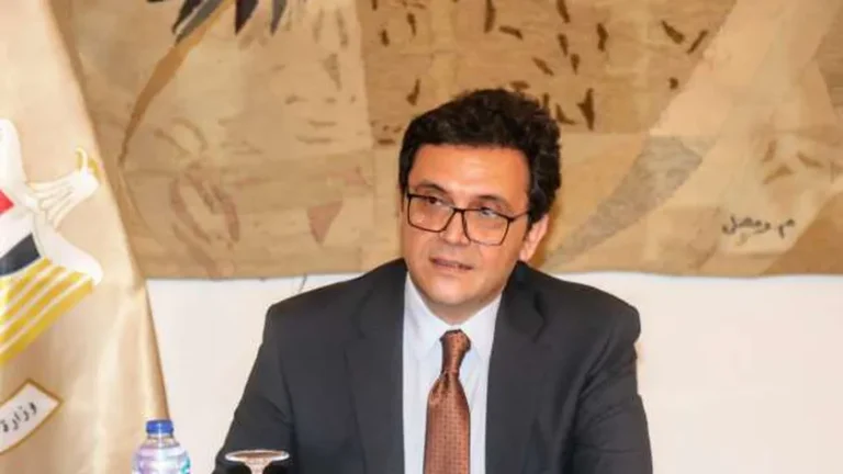إغلاق بيوت الثقافة يفتح باب الخصخصة ويهدد مستقبل الوعي الوطني