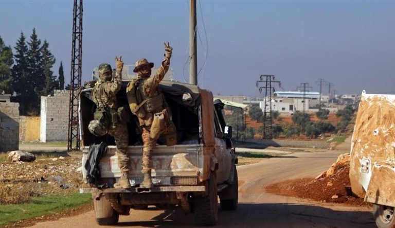 الفصائل السورية تعلن: مدينة حماة هدفنا القادم ونصل لأطرافها الغربية والشرقية