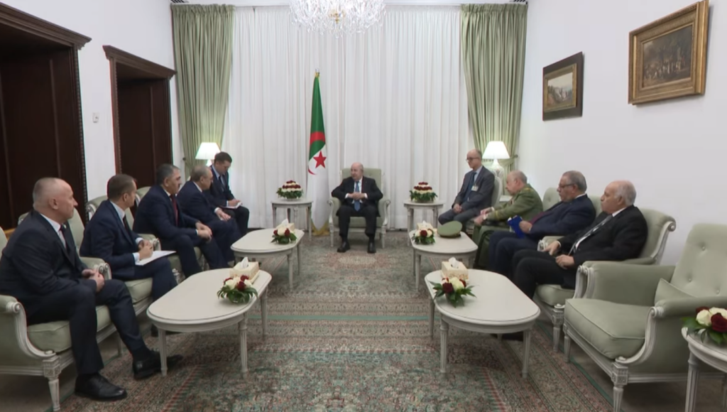  ماذا وراء زيارة ممثل بوتين ونائب وزير الدفاع الروسي للجزائر؟