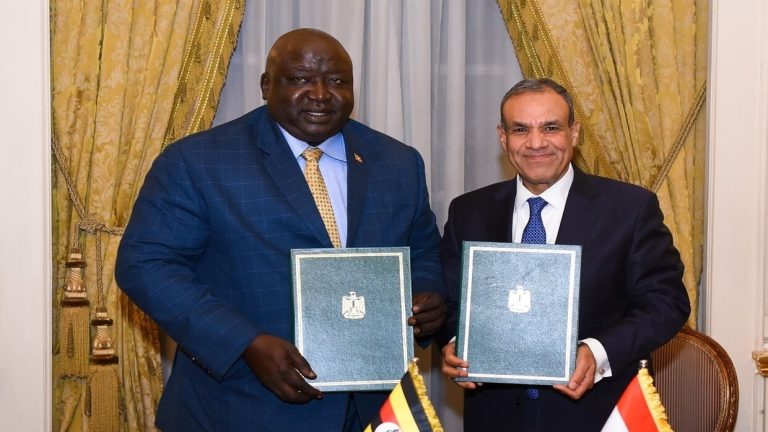 مصر وأوغندا توقعان اتفاقا مشتركا يُعزّز المصالح بين البلدين