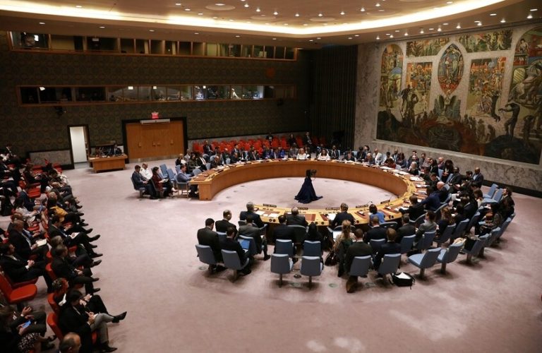 مجلس الأمن يدعو إلى عملية انتقال سياسية في سوريا