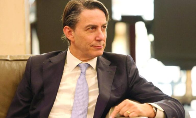 هوكستين يتحدث عن انهيار الجيش السوري واقتراب الفصائل المسلحة من دمشق