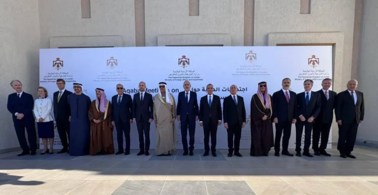 دعم عربي كامل لعملية انتقال سلمي للسلطة في سورية