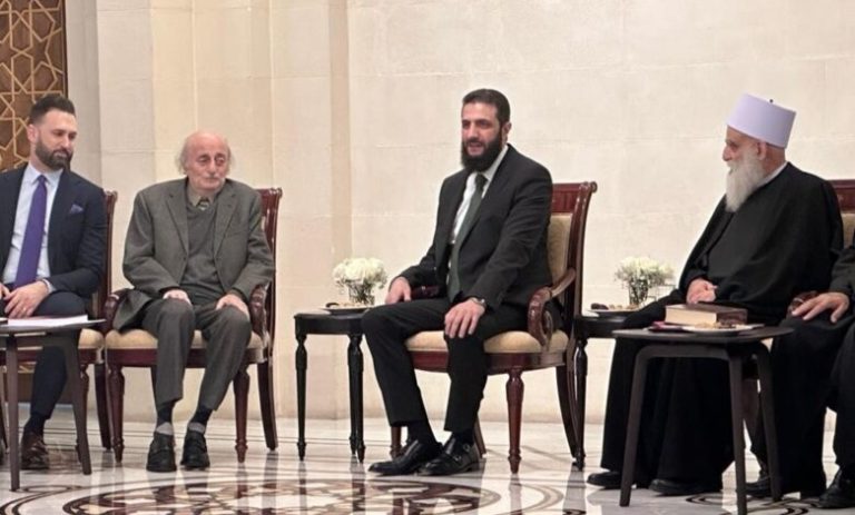 وليد جنبلاط: زيارة دمشق خطوة نحو إعادة العلاقات الطبيعية بين سوريا ولبنان
