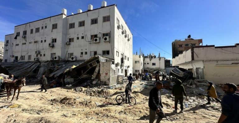 مستشفى كمال عدوان يحذر من كارثة إنسانية ويطالب بالتدخل الدولي الفوري