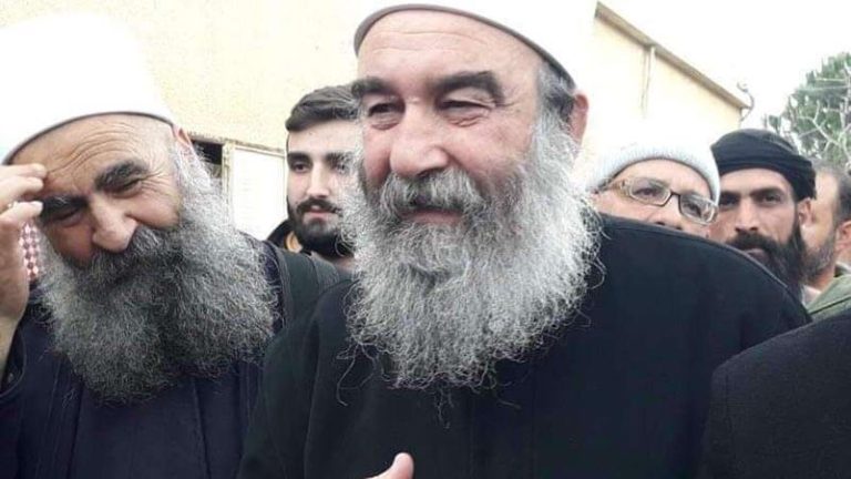 ميدل إيست آي: الزعيم الروحي للطائفة الدرزية في سوريا الشيخ حكمت الهجري يندد بالغزو الإسرائيلي