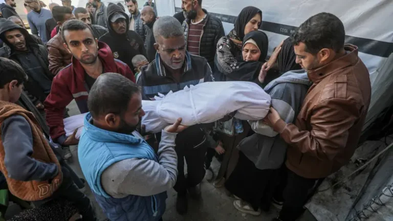 سقوط 52 شهيدا في غارات للاحتلال على غزة منذ فجر اليوم