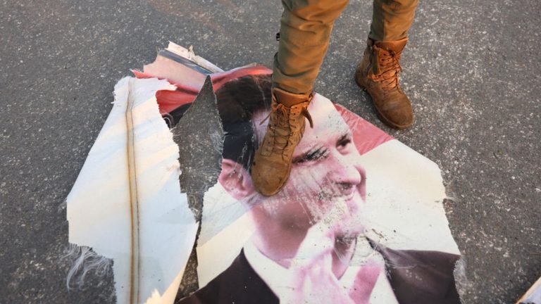 بين لبنان وليبيا..هكذا تفرّقت قيادات نظام المخلوع بشار الأسد
