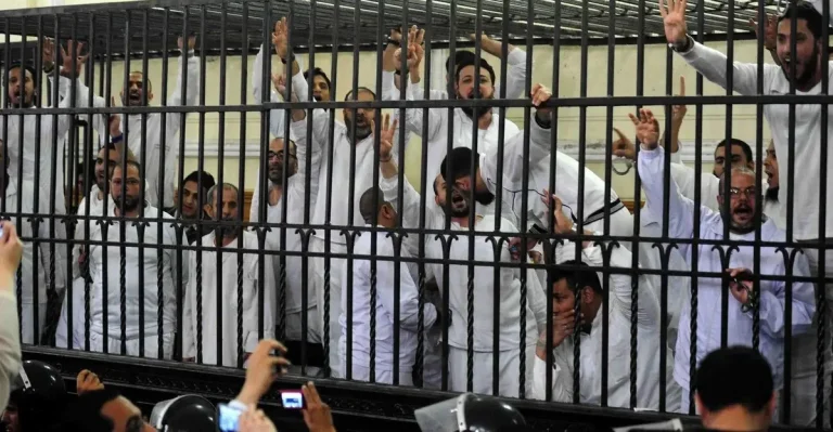 علماء مصر ضحايا القمع: أكاديميون وسياسيون يواجهون التصفية والموت في سجون مصر