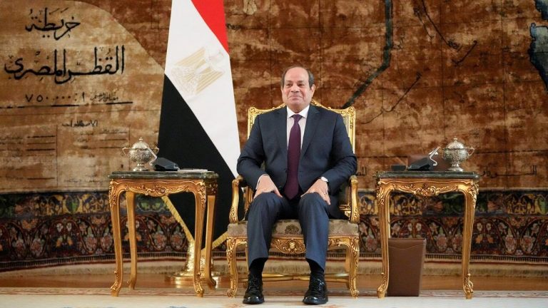 السيسي يصدر عفوا عن عشرات المحكومين من أبناء سيناء