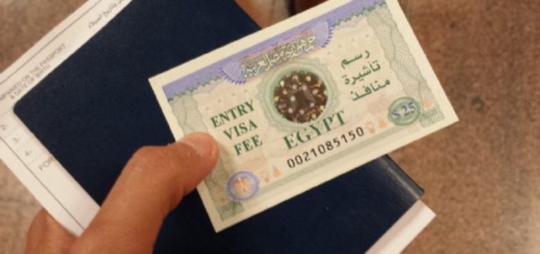 تدابير حكومية جديدة: بداية تقييد دخول السوريين إلى مصر