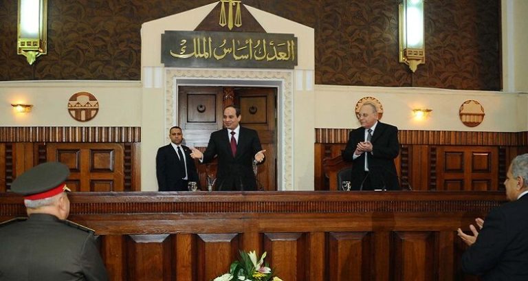 مصر..قضاة يهددون بالاعتصام وتعليق العمل بالمحاكم