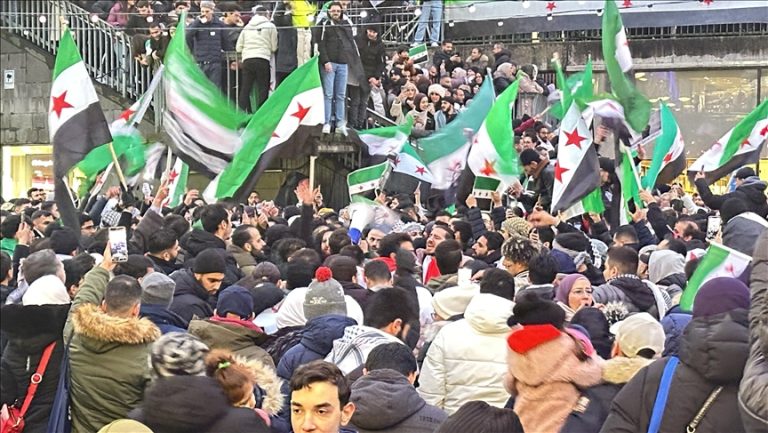 د. محمد اليمني يكتب : تحديات مرحلة ما بعد التغيير في مستقبل سورية