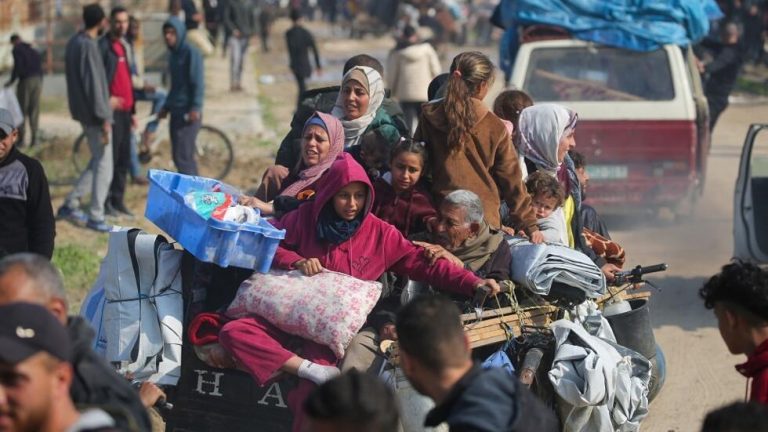 السفير جمال بيومي لـ”أخبار الغد”: مصر ترفض التهجير القسري للفلسطينيين وتتمسك بثوابتها تجاه القضية الفلسطينية