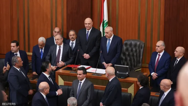 الاستشارات النيابية تبدأ لاختيار رئيس الحكومة اللبنانية في مرحلة سياسية جديدة